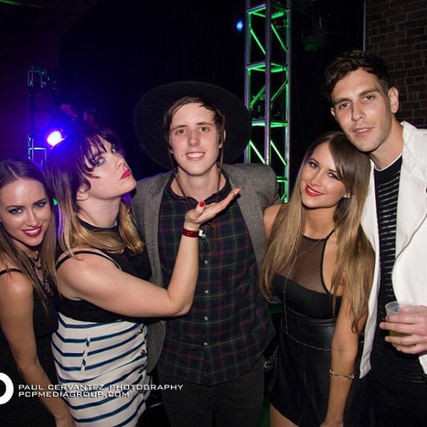 Thanks so much to @cobrastarship @victoriajasher @gabrielsaporta for letting us join you up on stage this weekend
